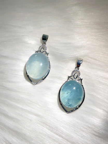 Aquamarine Cabochon Pendant